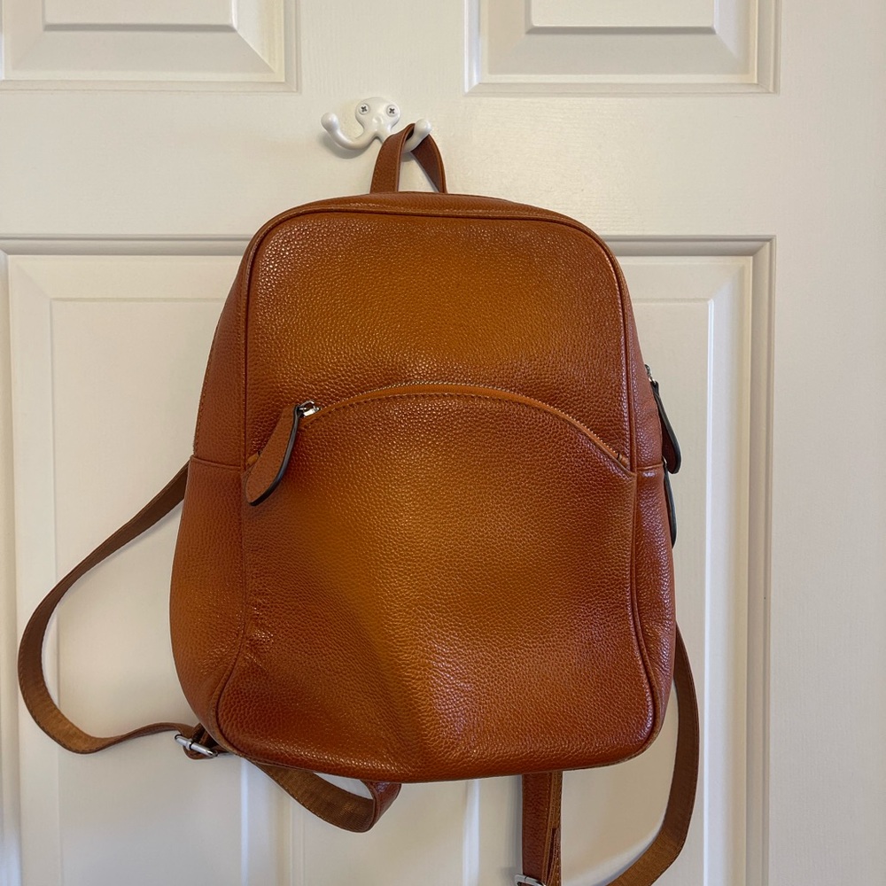 Leather backpack - Picture 5 of 9